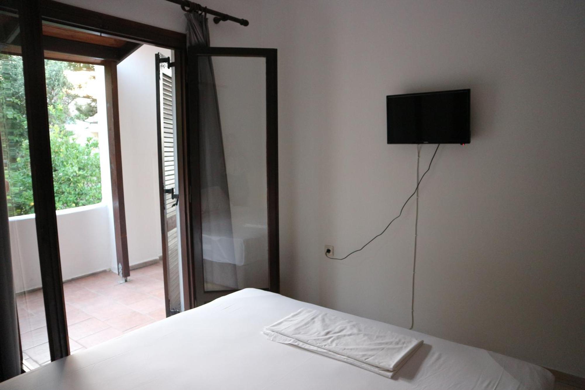 Oliaria Apartments Platanias  Room photo